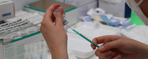 دکتر زن الدين: واکسن های کرونا كاملاً آزمايش شده اند