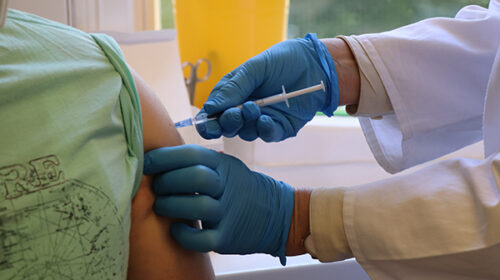 واکسیناسیون توسط صلیب سرخ در انترینگن