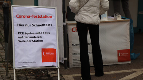 Teststationen in Tübinger Innenstadt länger geöffnet