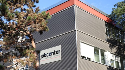 Jobcenter: Travel only with permission